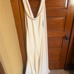 Chic Backless Cream Dress